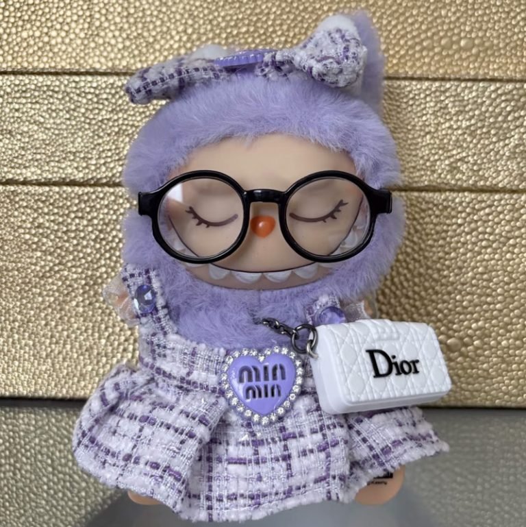 Labubu-Dior-Bag-768x769-2.jpg